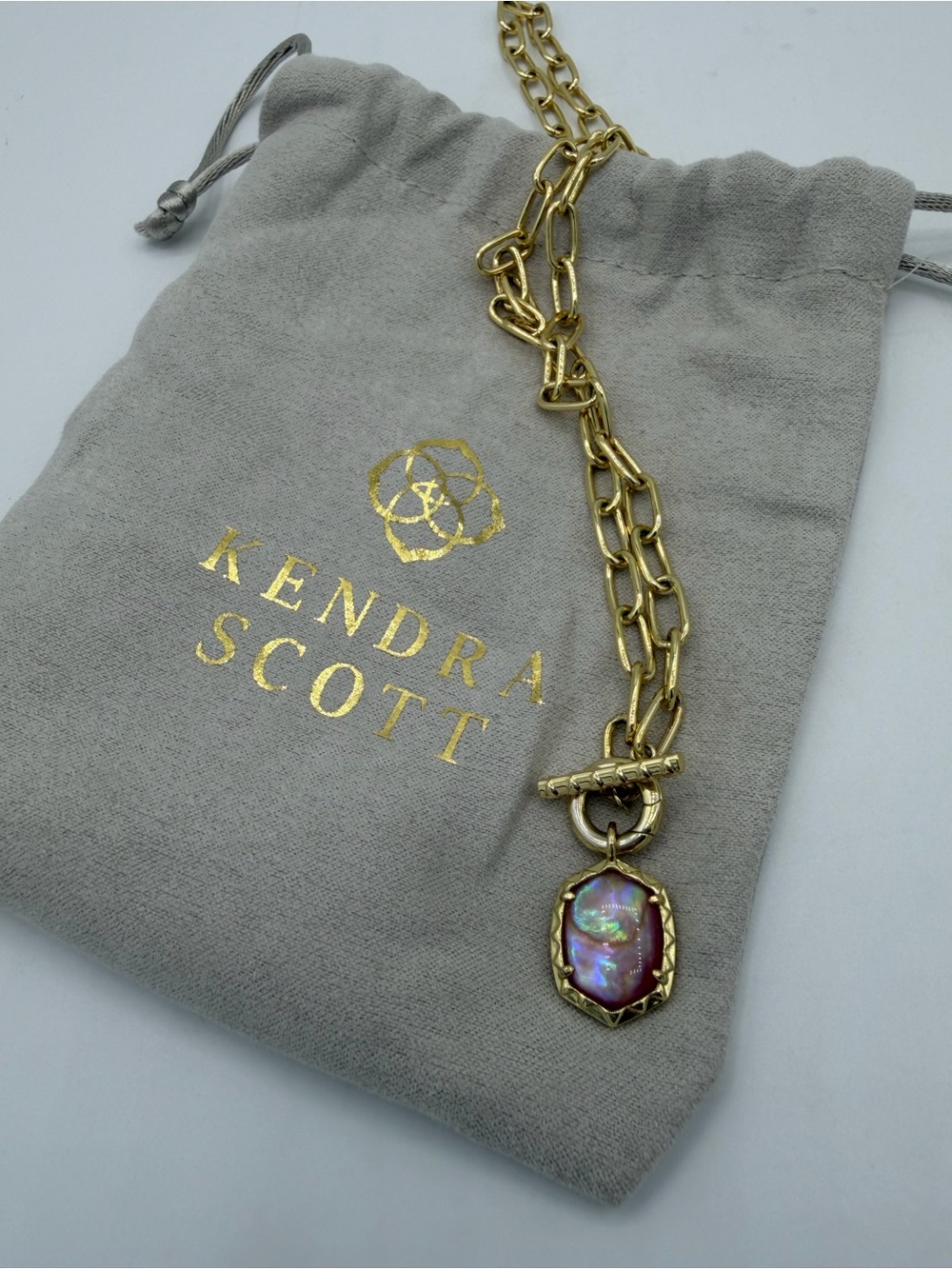 Kendra Scott Gold Paperclip Chain Toggle Necklace with Iridescent Pink Pendant